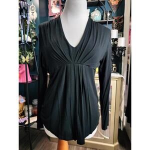 Cable & Gauge black V-neck long sleeve